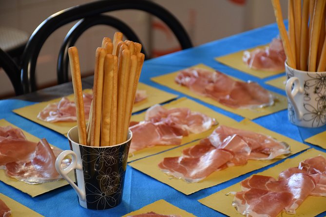 Guided group tour TastyBus: Parmesan Cheese and Parma Ham - The guide and pacing: why the day feels personal even in a group
