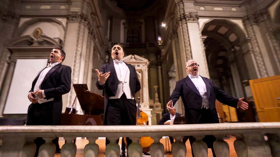Heart of Florence: Dinner and Three Tenors Concert Ticket - Tuscan dinner first, right where the postcard starts