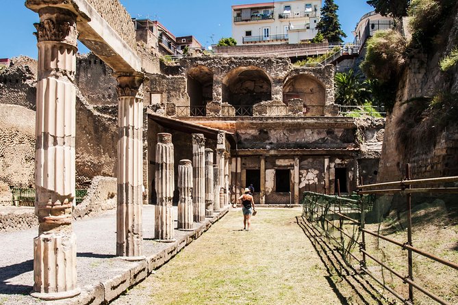 Herculaneum Guided Group Tour from Naples - What Herculaneum does better than Pompeii
