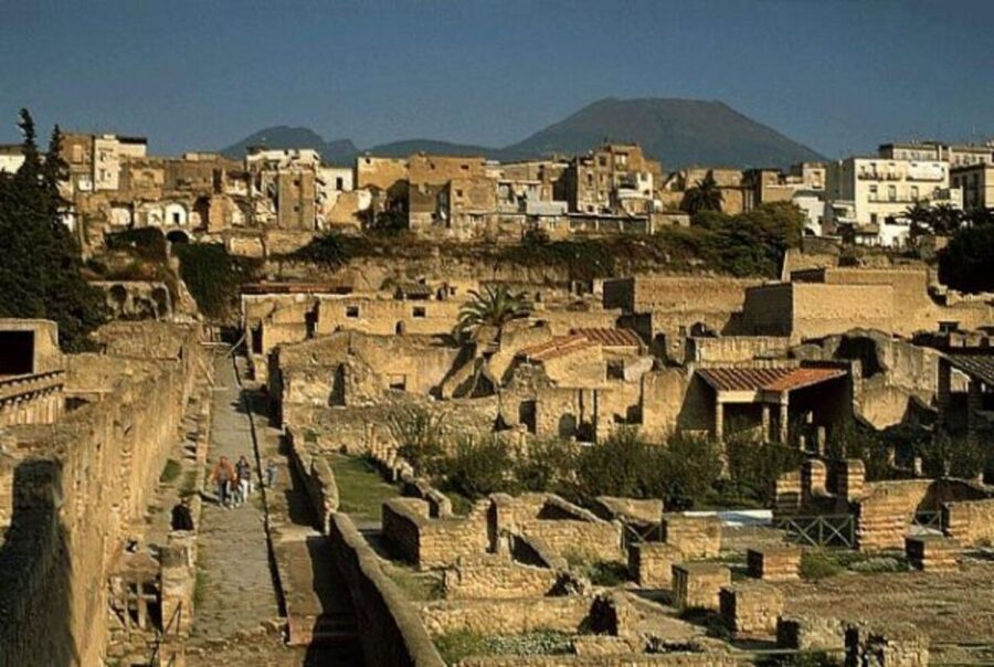 Herculaneum: Skip The Line Entrance ticket + Audioguide - Where You Might Get Stuck: Headphones, Device Handling, and Language