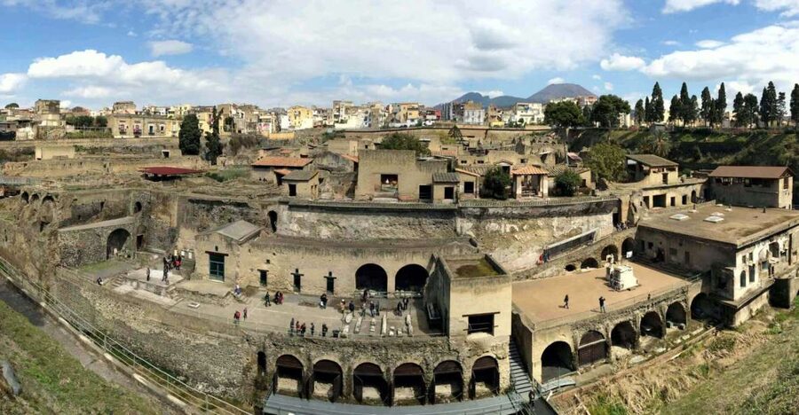 Herculaneum: Skip-the-Line Entry Ticket with Audio Guide - Temples, Gods, and Surviving Art: What You’ll Notice Up Close