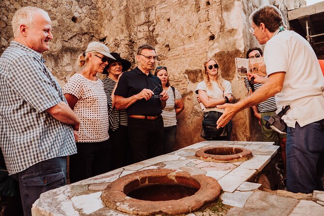 Herculaneum Small Group Tour and Ticket With an Archaeologist - Herculaneum is the easy win for people who want real daily life