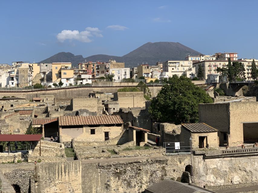 Herculaneum: Tickets & Tour with a Local Archaeologist - Why Herculaneum feels more personal than Pompeii