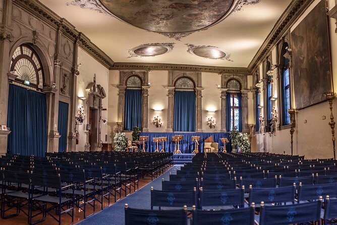 I Musici Veneziani Vivaldi's Four Seasons and Tenor arias - Inside the Salone Capitolare: Atmosphere, Costumes, and Sound