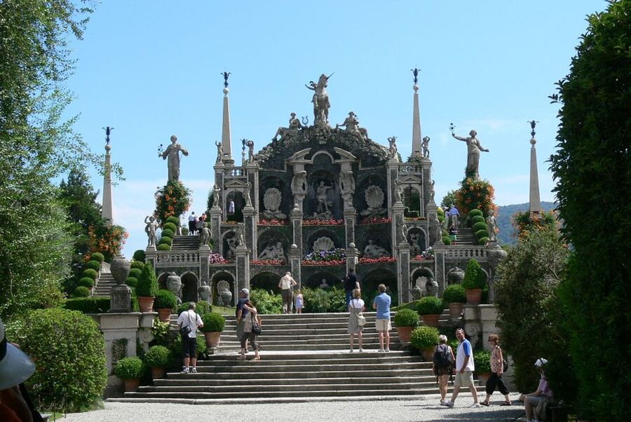 Isola dei Pescatori and Isola Bella Hop-on Hop-off Boat - Stresa Marina to Two Borromean Islands in One Smooth Ride