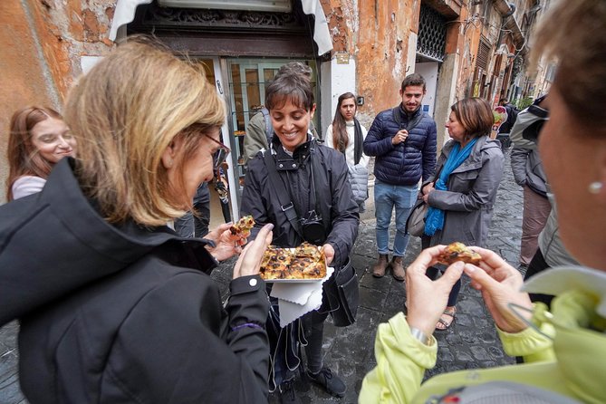 Jewish Ghetto and Synagogues with Jewish Roman Guide 3 Hours - How the small group size changes the experience
