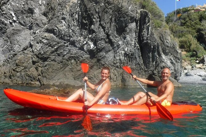 Kayak experience with Carnassa Tour in Cinque Terre + Snorkeling - Snorkeling in a sheltered cove: how to get the most out of it