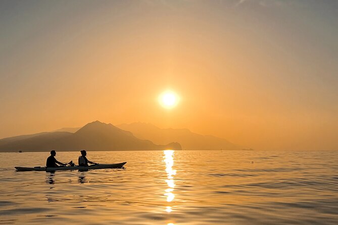 Kayak tour in Capri between caves and beaches. Photos included. - Grotta dell’Acqua and the Green Grottoes light reflections