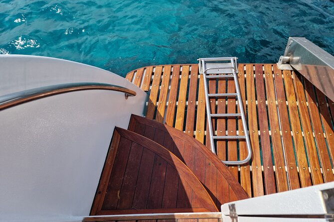 La Maddalena Archipelago Comfort Boat Tour - What you eat and drink during the day: bar access and optional lunch