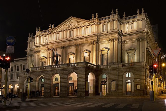 La Scala Theatre and Museum Tour in Milan With Private Guide - Meeting at the Teatro alla Scala Museum, and what 1 hour really covers