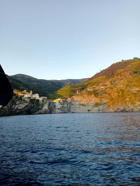 La Spezia : Morning or Sunset Cinque Terre Tour & Aperitif - Riomaggiore, Manarola, and the best kind of “passing through”
