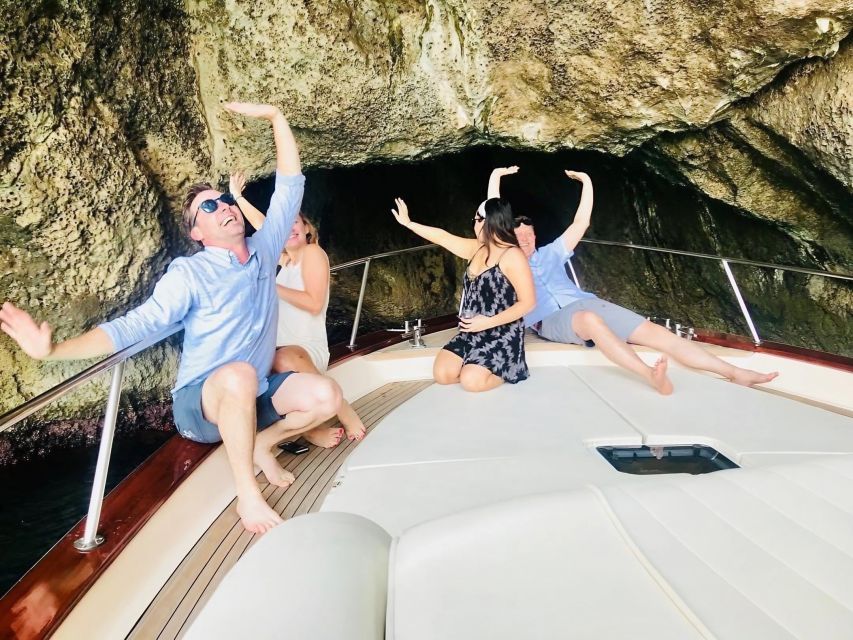 La Spezia: Sunset Boat Tour with Aperitivo and Snacks - Swimming stop and small details that make the trip feel easy