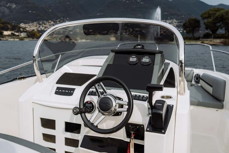 Lake Como: 2h Shared Boat Tour with Wine Tasting - Wine, music, and the captain’s storytelling style