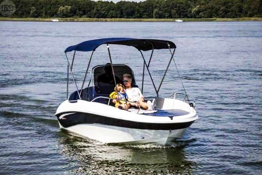 Lake Como: Motor Boat Rental - Where You Can Go: Following the Shore at Your Own Pace