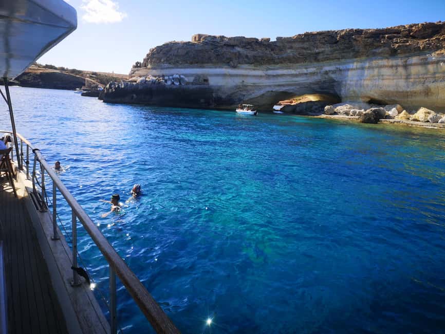Lampedusa: Yacht excursion, swimming stops and typical lunch - Cala Pulcino: a calmer pause with a short snorkeling chance
