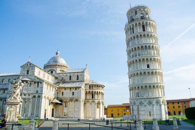 Leaning Tower and Cathedral of Pisa afternoon timed-entry Ticket - Climbing the 294 tilted steps, what the stairwell feels like