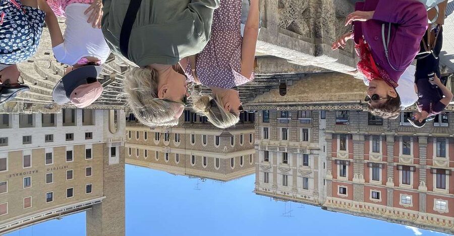 Lecce: Street Food Tasting and Sightseeing Tour - Start at Porta San Biagio, then learn why Lecce feels different
