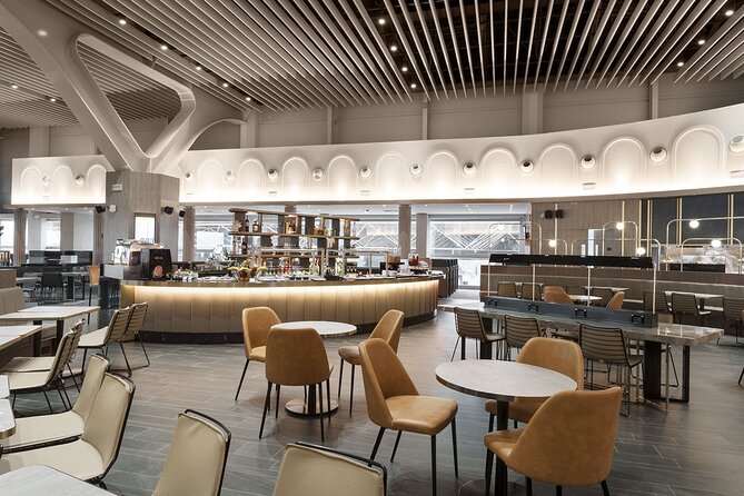 Leonardo da Vinci Airport Plaza Premium Lounge, Terminal 3 Departures - Lounge Comfort: Seating, Service Pace, and Cleanliness