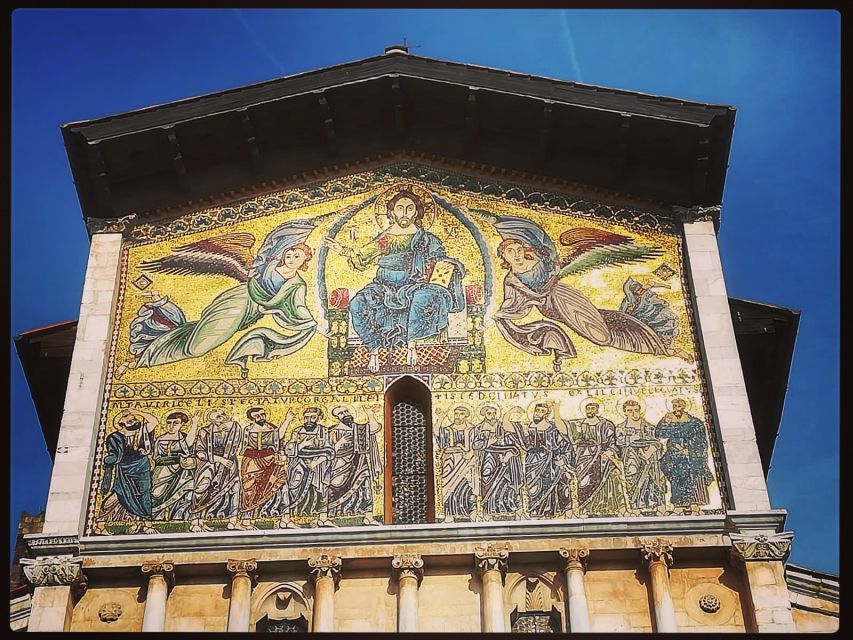 Lucca: 2-Hour City Center Walking Tour - Two Towers, One Trick: Torre delle Ore and Torre Guinigi