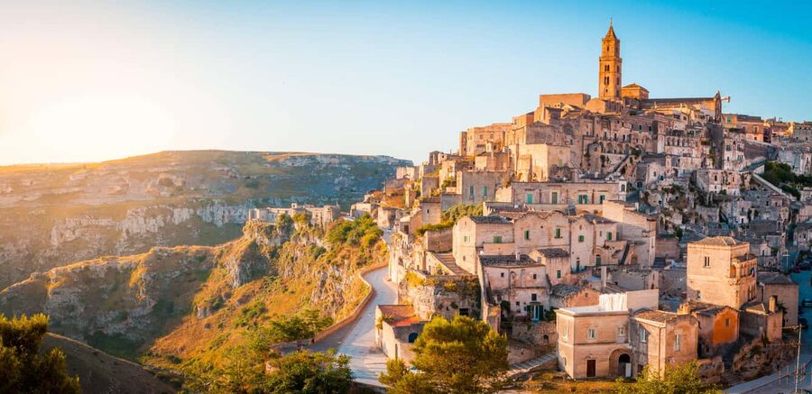 Matera: Caves and Rock Churches Walking Tour in English - First Stop at Piazza S. Pietro Caveoso, Then Straight Into the Sassi