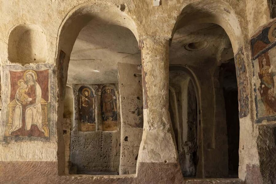 Matera: Sassi History and Culture Walking Tour - Your Guide, Your Pace: What a Small Group Really Changes