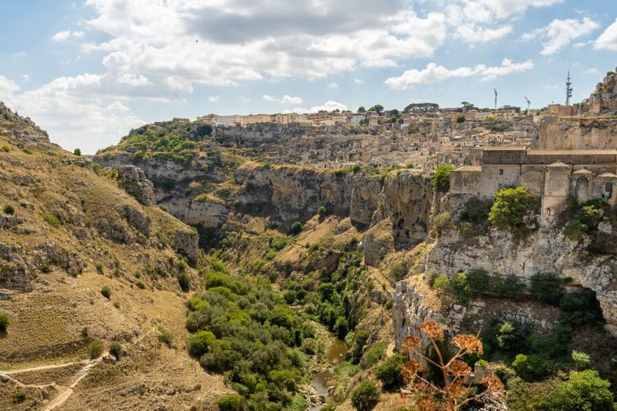 Matera: Sassi Tour with Cave House and Rupestrian Church - Key things to look for on this Matera Sassi tour