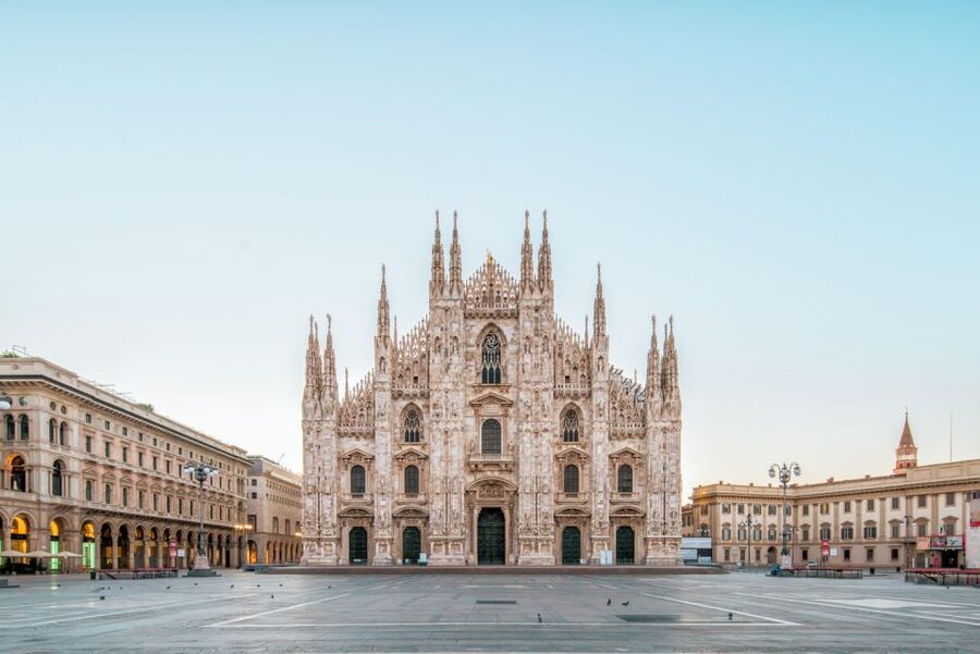 Milan: Cathedral and Terraces Guided Experience - Inside Duomo di Milano: stained glass, statues, and the stuff you only notice with a guide