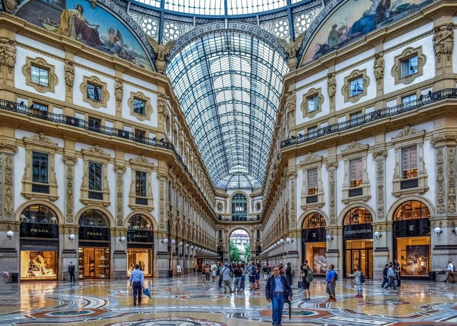 Milan: Cathedral and Terraces Guided Tour with Tickets - Duomo Square and priority entry, how to protect your time