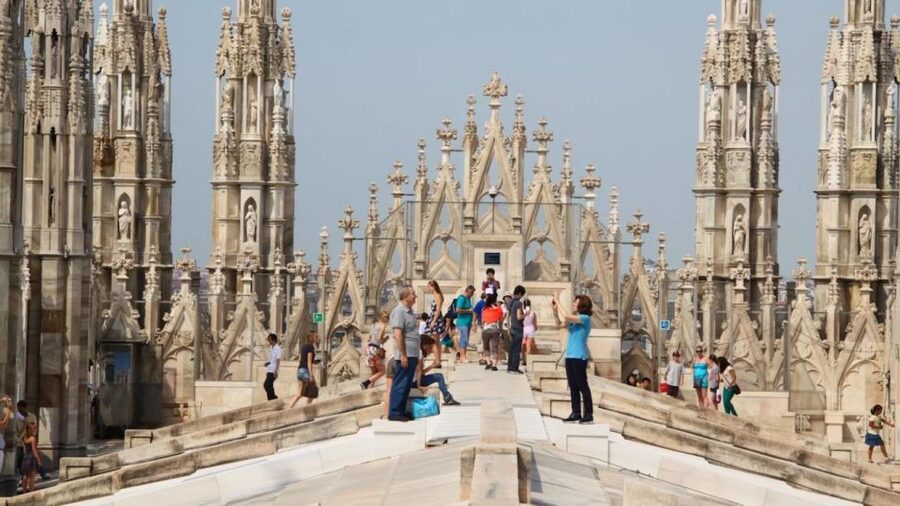 Milan: Cathedral and Terraces Guided Tour with Tickets - Before you go into the Duomo, rules that can trip you up