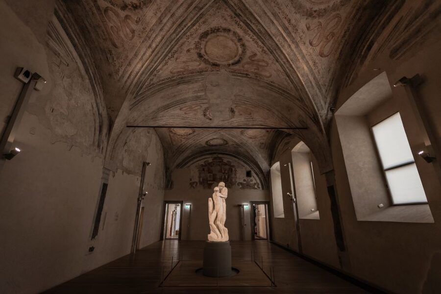Milan: City Highlights Walking Tour with The Last Supper - Lunch in the historic center, with a built-in break