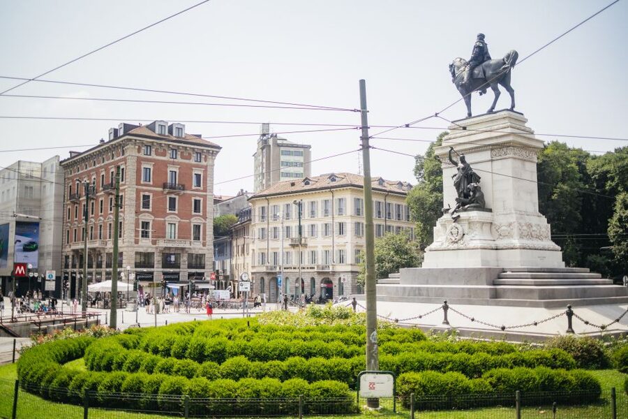 Milan: City Sightseeing Hop-On Hop-Off Bus with Audio Guide - How to use the audio guide so it actually helps