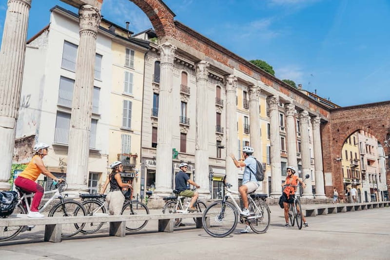 Milan: Highlights and Hidden Gems E-Bike Tour - Vittorio Emanuele Gallery time: a quick interior spectacle from the saddle