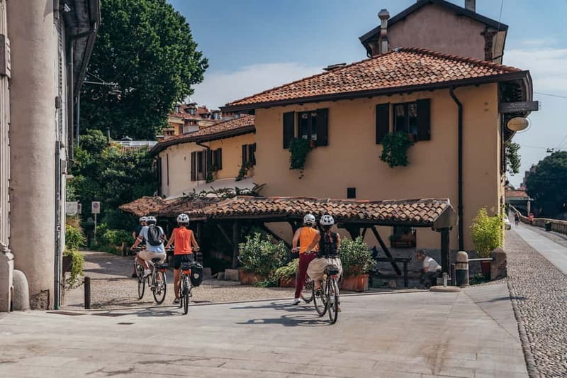 Milan: Highlights and Hidden Gems E-Bike Tour - Navigli canals and elegant squares: the city’s social side