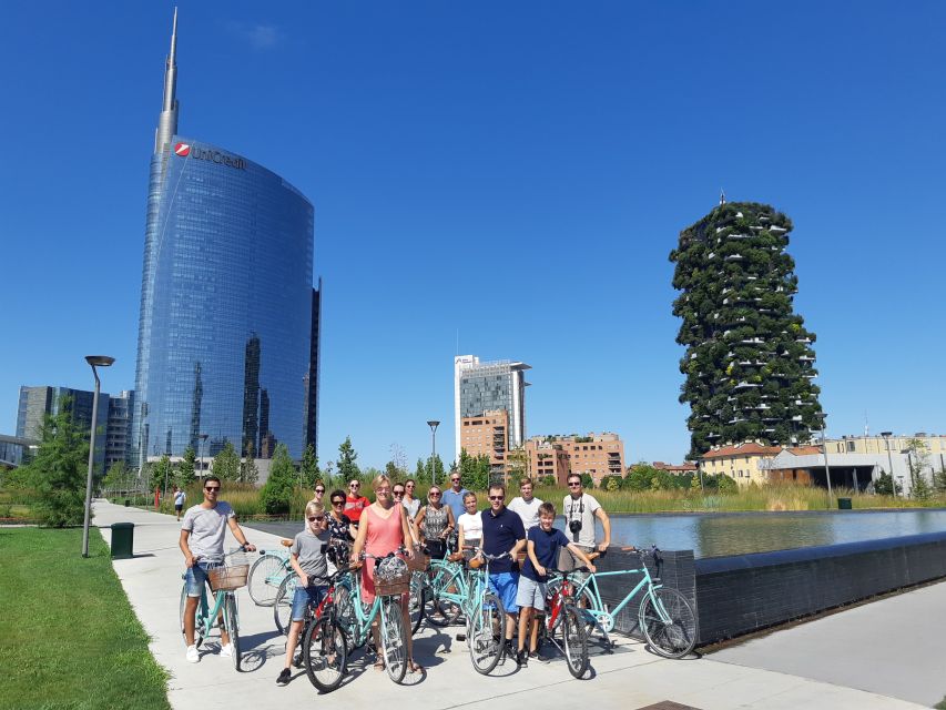 Milan: Highlights and Hidden Gems Guided Bike Tour - The bike setup, helmets, and rain comfort that actually matters