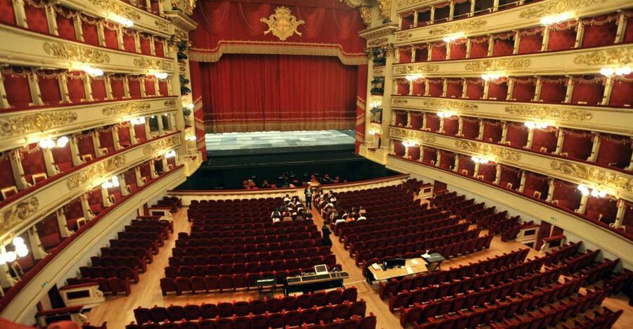 Milan: La Scala Theater & Museum Guided Experience - Stage views from the third-level boxes: why this viewpoint is so good