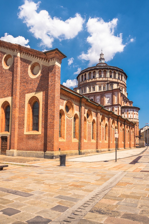 Milan: Last Supper Guided Visit - Meet your guide at Santa Maria delle Grazie