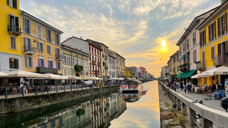 Milan: Navigli Canal Boat Cruise - Boarding at Alzaia Naviglio Grande, what your boat time feels like