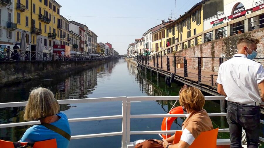 Milan: Navigli District Canal Boat Tour with Aperitivo - Best For Who? Couples, Relaxers, and Canal-Lovers