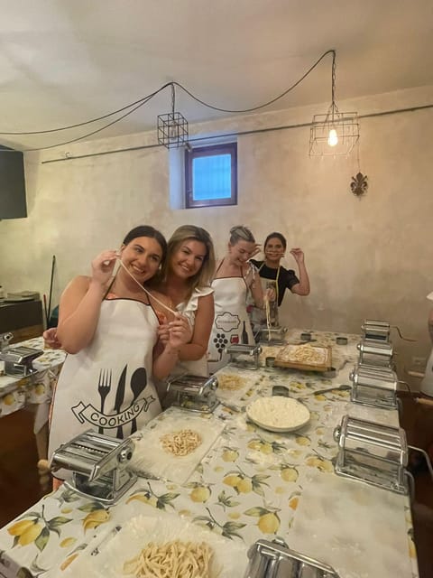 Milan: Pasta and Tiramisu Cooking Class with Wine - Prosecco and Fine Wine With Your Meal, in a Real Pairing Flow