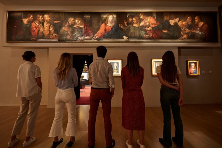 Milan: Pinacoteca Ambrosiana and San Sepolcro Crypt Ticket - San Sepolcro Crypt: walking through medieval Milan and the Roman layers below