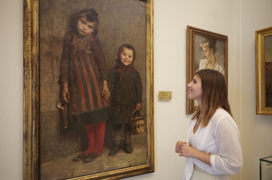 Milan: Pinacoteca Ambrosiana & da Vinci Codex Exhibition - Practical tips, from dark rooms to stroller realities