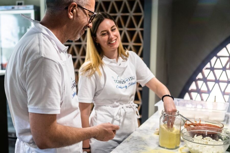 Milan: Pizza or Pasta and Gelato-Making Class with Wine - Pizza and Gelato in Milan, Done Hands-On
