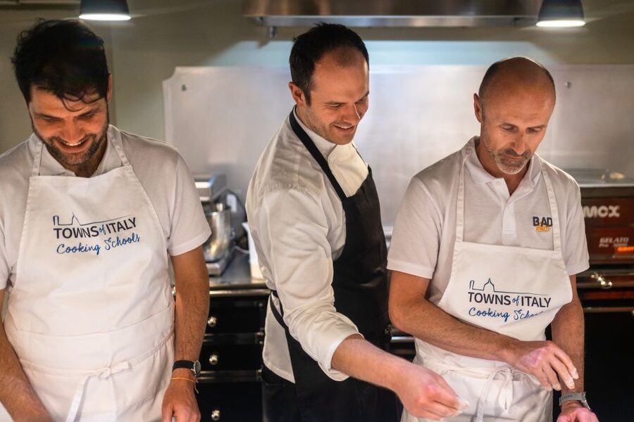 Milan: Pizza or Pasta and Gelato-Making Class with Wine - Who This Class Suits, and Who Should Skip