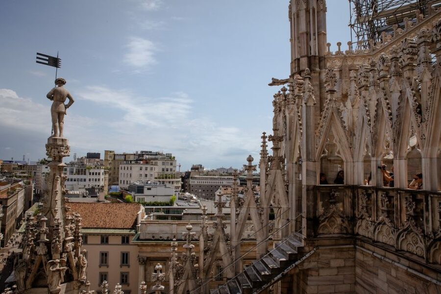 Milan: Priority Access Duomo and Rooftop Tour - Quick highlights to decide fast