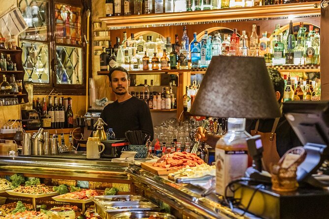 Milan Private Tour: Highlights & Hidden Gems with a Local - Beyond the Stops: How Guides Customize Milan for Real People