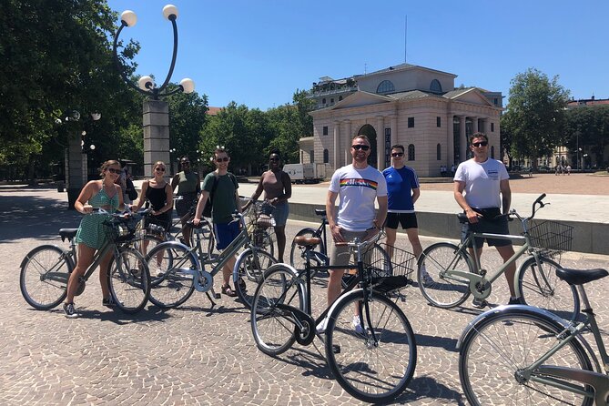 Milan's Hidden Gems: Unique Bike Tour (ENG, NL) - Stop 2: Brera District, old-town streets without the chaos