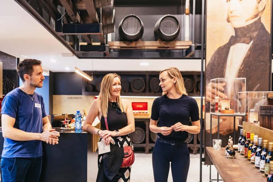 Milan: Street Food Walking Tour - Drinks, allergies, and vegetarian needs: how this tour handles real life