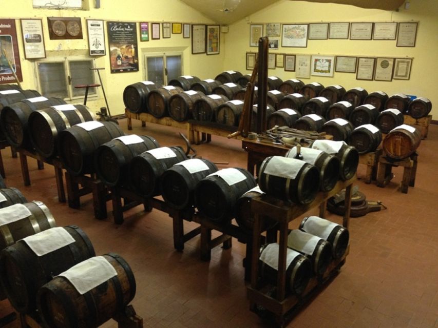 Modena: Balsamic Lunch with Vinegar Cellar Tour and Tasting - What the hosts teach you about PDO quality and choosing real balsamic
