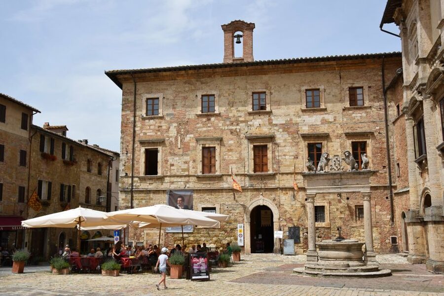 Montepulciano: Winery Tour and Tasting - The Four Bottles, Rosso di Montepulciano and Nobile di Montepulciano DOCG