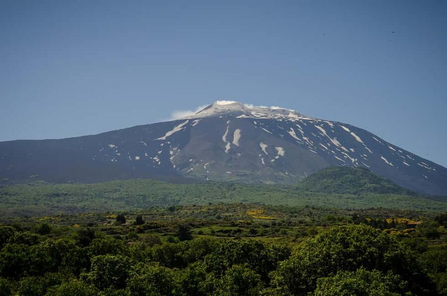Mount Etna: North Upper Craters Guided Tour by 4x4 with Trek - Umberto and Margherita craters, plus a trek at about 2,380m